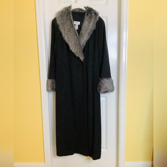 Blushe by Spiegel ~Long Coat with Faux Fur Collar and Cuffs. Missy Size … - Picture 1 of 3